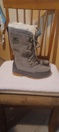 Sorel womens boots 9