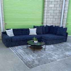 *Free Delivery* Macys Large Sectional Couch Sofa Cuddler