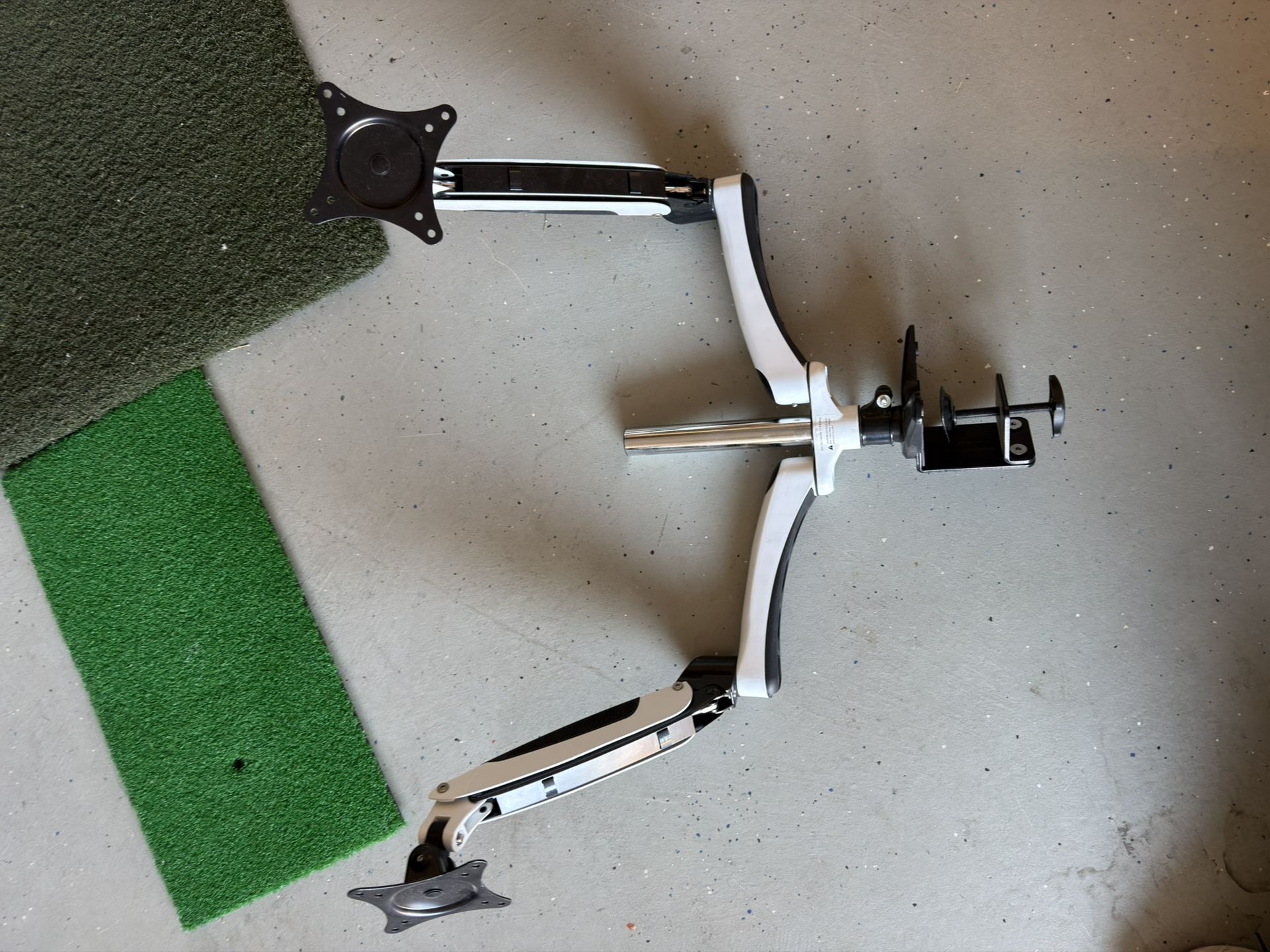 Adjustable Monitor Arm C Clamp Stand Holds Up To 2 27” Monitors