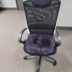 Office Chair... (ONLY 1 LEFT)  🔥🔥🔥