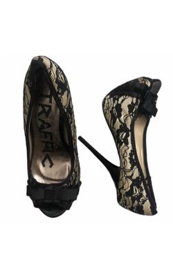 Lace Bow Front Peep Toe Pumps Size 5