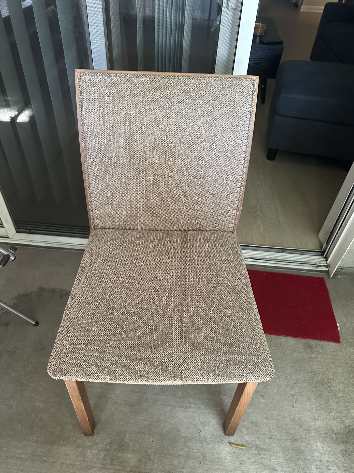 Single Chair