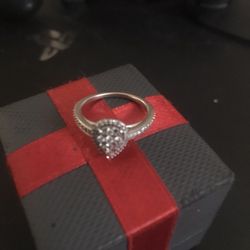10kt White Gold Diamond Ring 