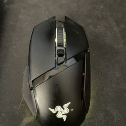 Razer - Basilisk V3 Pro 35k Optical Gaming Mouse with HyperScroll Tilt Wheel - Wireless - Black