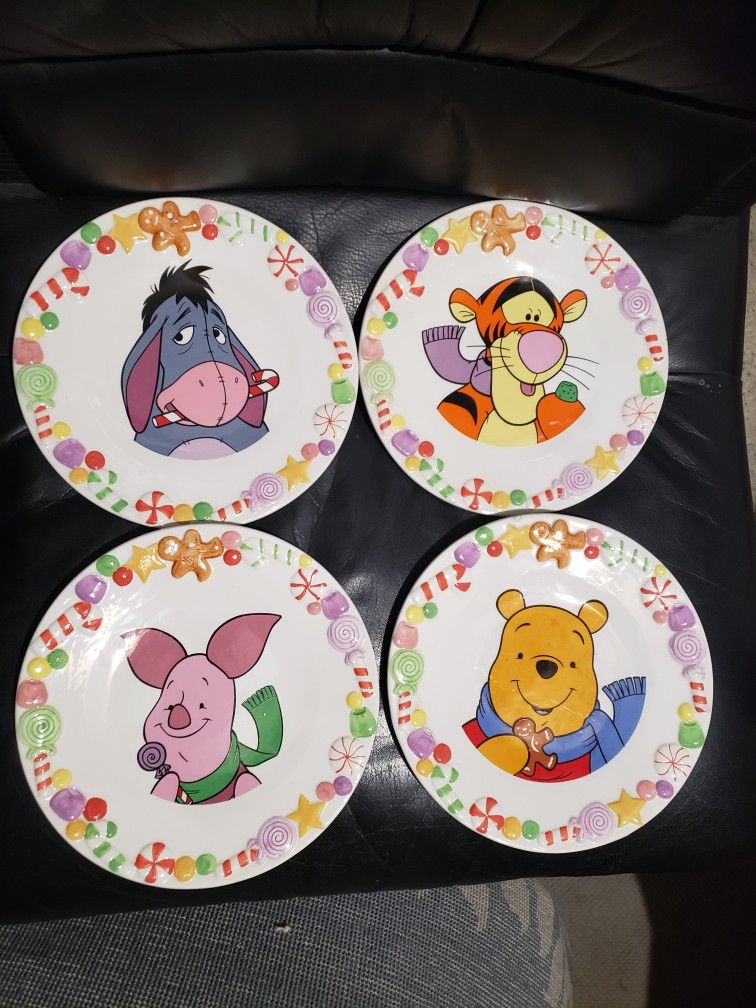 Disney China Based On The "Winnie The Pooth" Salad Plates 4 Sets