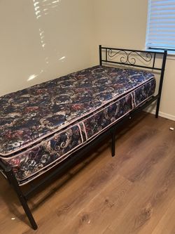 Two Twin Beds With Mattresses Free 