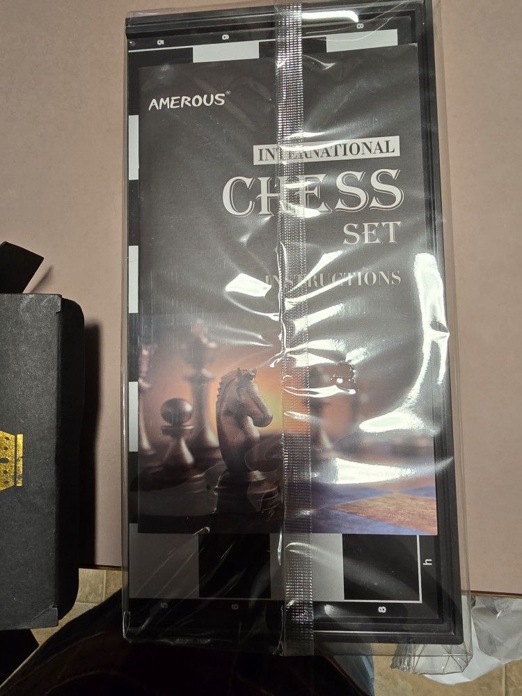 Amorous Magnetic Travel Chess Set