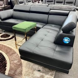 Antares Black Modern Sectional