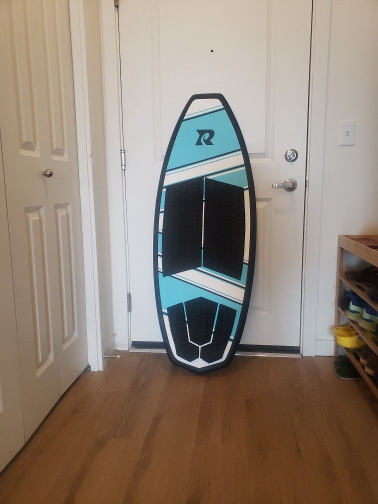 River / Wake Surfboard
