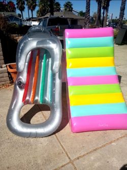 SET OF 2 POOL FLOATS FOR $10