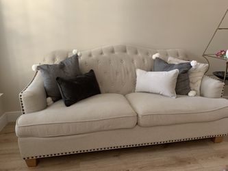Tufted Nailhead Trim Sofa 
