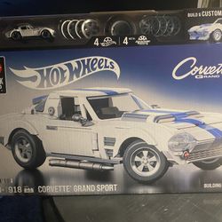 Mattel Hot Wheels Brick Shop         Corvette Grand      Sport ( 918 ) Pieces  $40