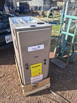 New Johnson controls  tm9v040a10mp12cb 2.5 ton gas furnce