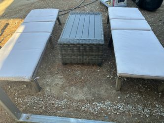 Used Patio  Lounge Chairs With Table