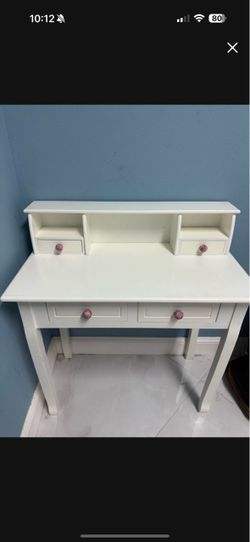 Girl’s White Desk