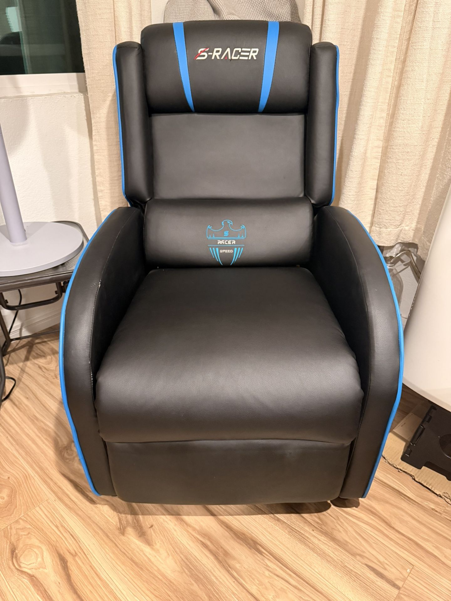 Gaming chair
