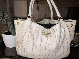 Prada vintage beige leather purse Like New