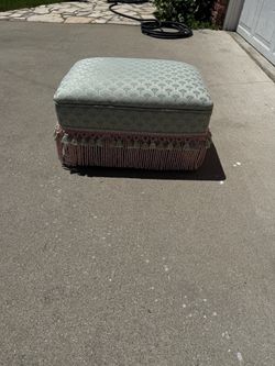 Vintage ottoman