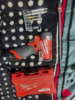 Milwaukee 12v Brushless Impact drill