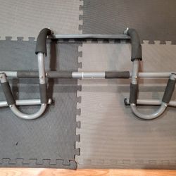 Pull Up Bar