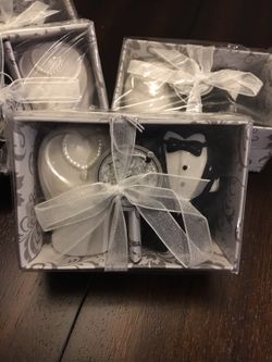 D'Lusso Design Bride and Groom Salt and Pepper Shakers