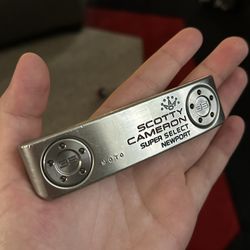 Scotty Cameron Super Select Newport MOTO - Plays 33 Inches