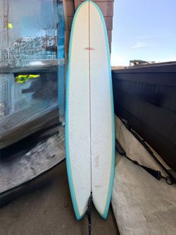 9'2 custom signature series shaped longboard by Gordon & Smith. Excellent condition! $900