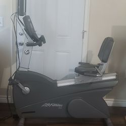 LIFE FITNESS 93R RECUMBENT BIKE
