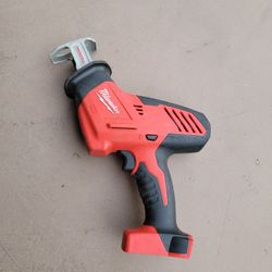 Milwaukee M18 Hacksaw