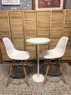 White Pub Table with 2 Chairs