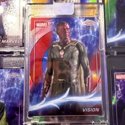 Vision 72/76 Marvel Topps Chrome 2025 
