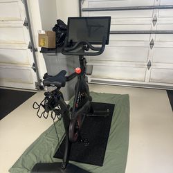 Peleton bike good condition