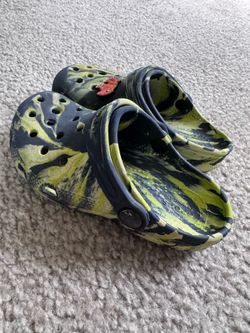 Kids size 11 crocs