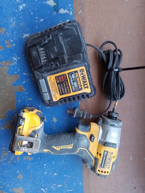 Dewalt 12v Cordless Impact Wrench ,Battery And Charger