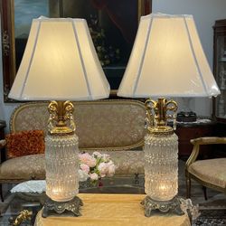 Pair of Beautiful Vintage Mid Century Cut Crystal Ornate Brass with Prisms Lamps🌷