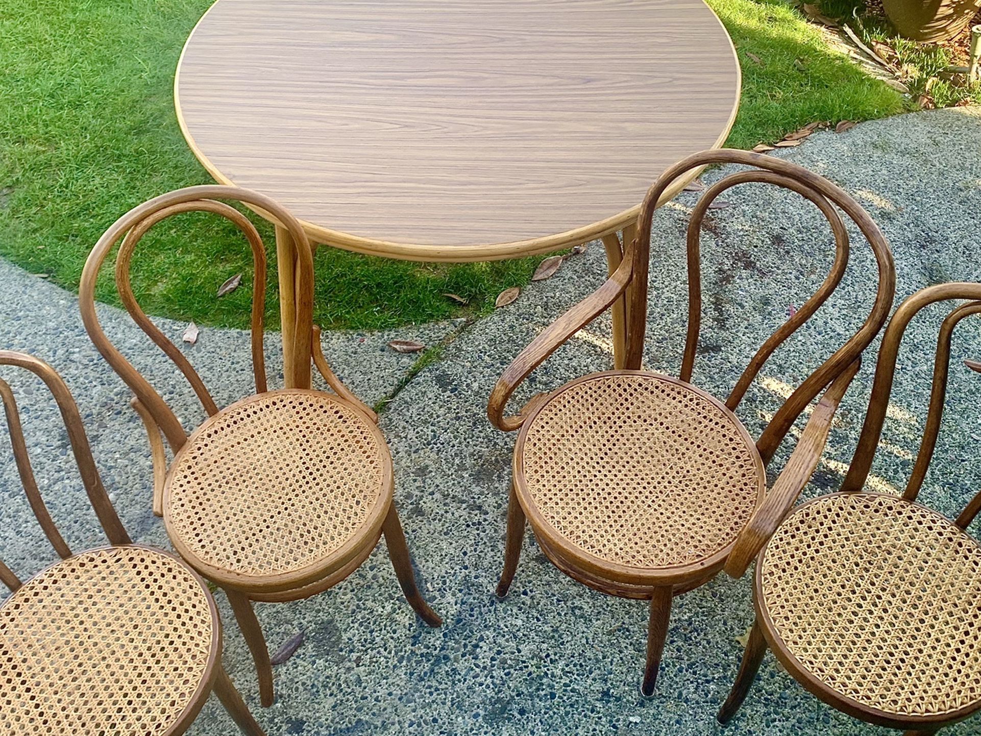 PRICED TO SELL VINTAGE BENTWOOD & RATTAN DINING SET!!!!