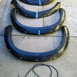 Bushwacker Fender Flares with gasket