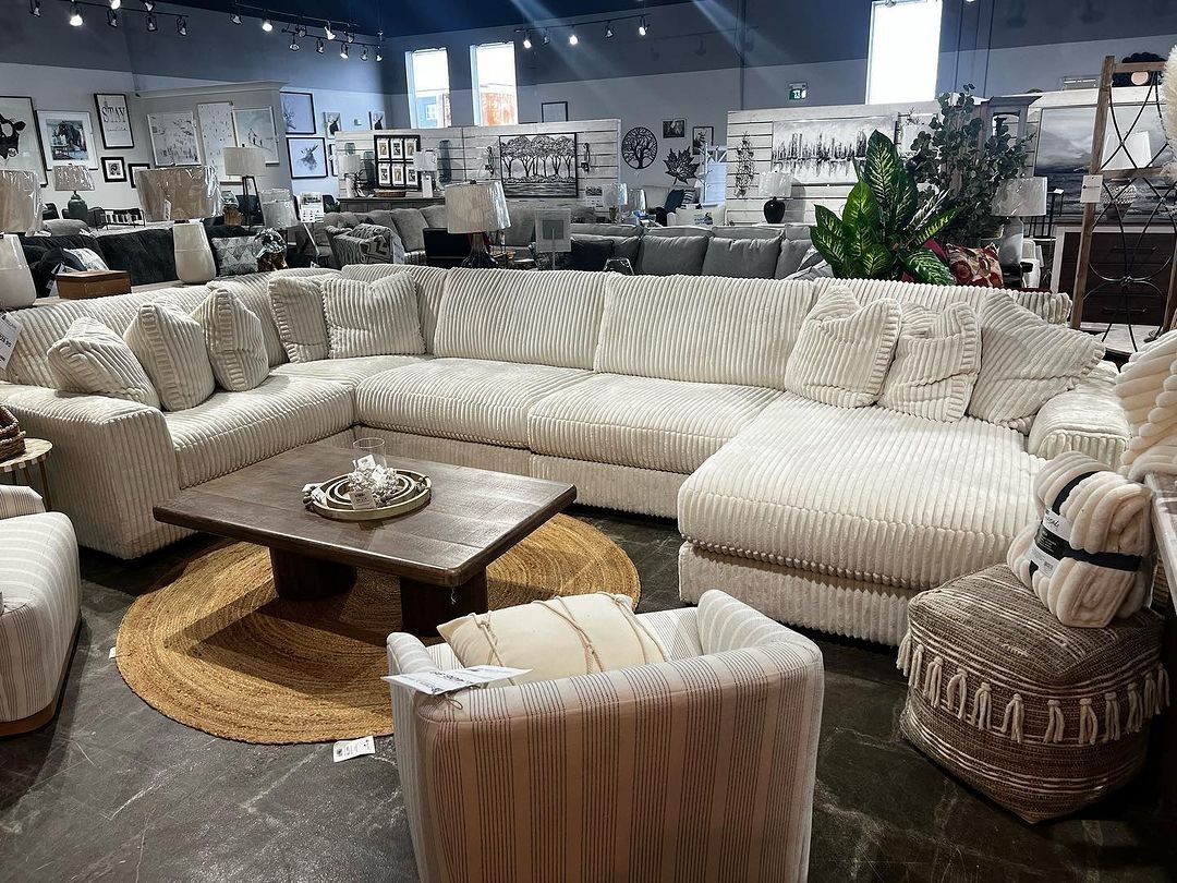 Brand New ▪️ $19 Down Payment Finance ▪️▪️Lindyn Linen Velvet 5 Piece Modular Sectional
