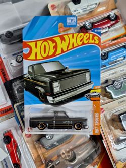 Hot wheels '83 Chevy Silverado C10 Squarebody
