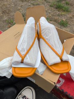 Vince Orange Leather Thong Sandals
