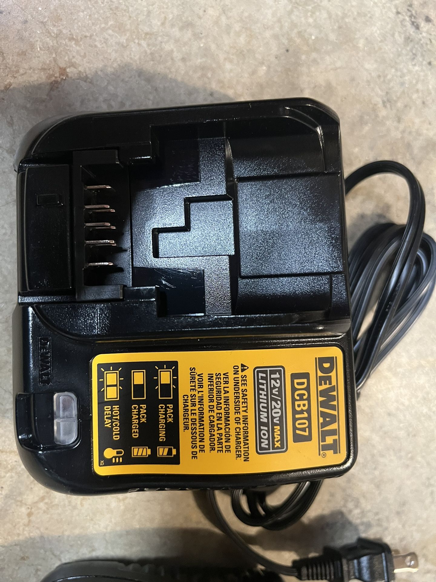 Dewalt 12/20v Lithium Ion Charger