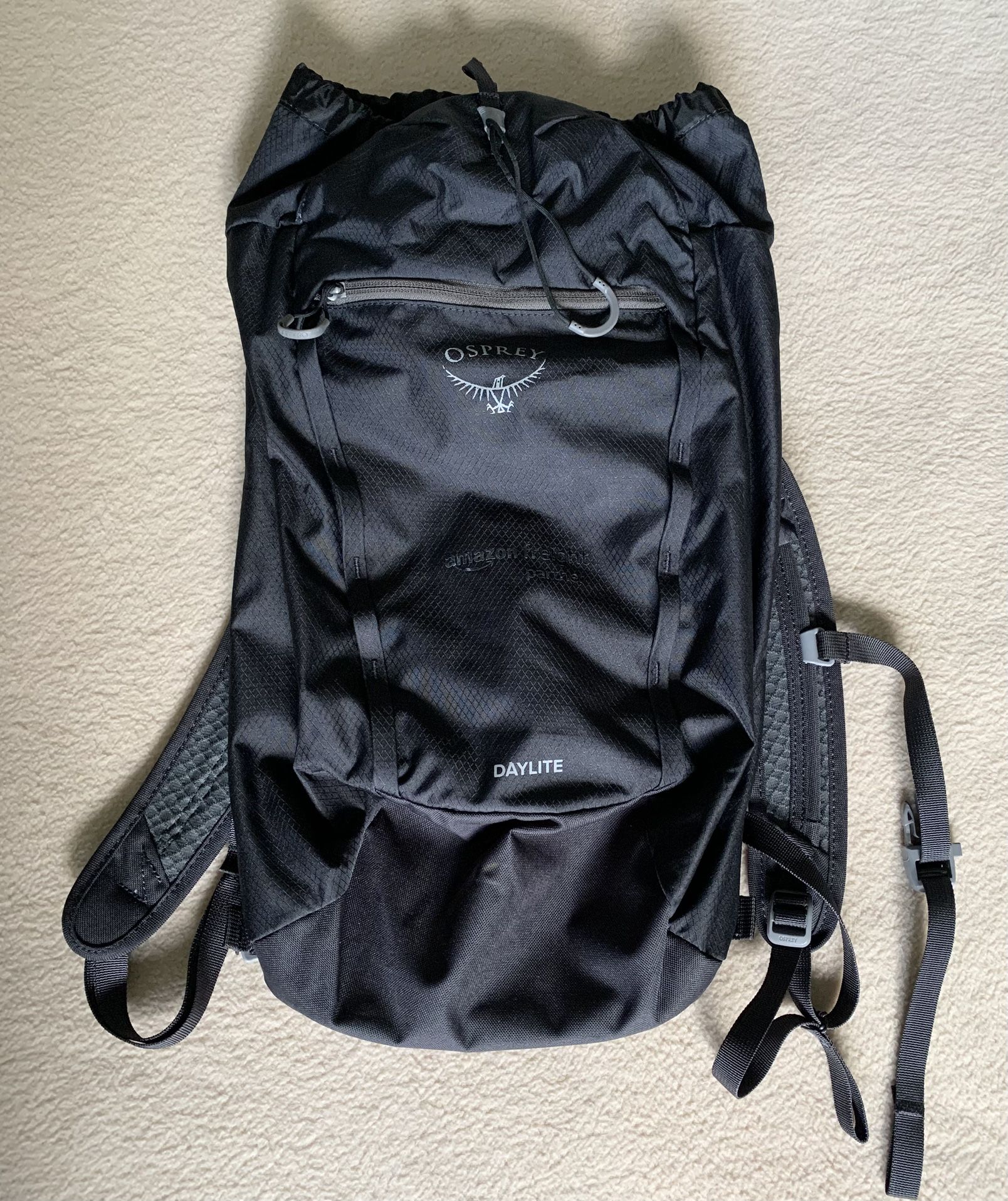 Osprey Daylite Cinch Backpack Black with Amazon Logo