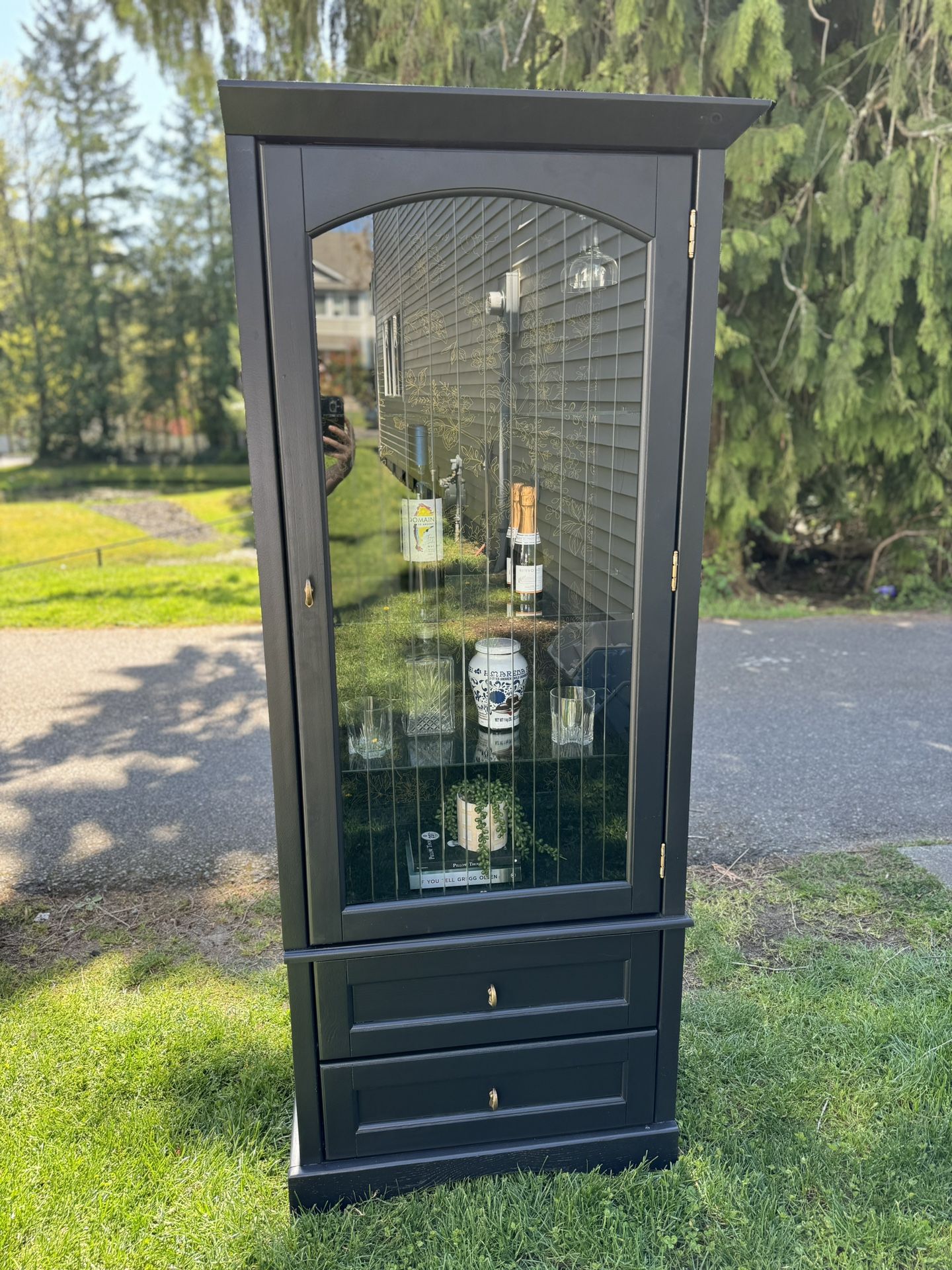 Bar Cabinet-2 Piece with drawers
