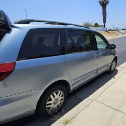 2005 Toyota Sienna