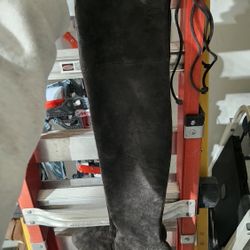 Good Quality Over Knee Boots That Stay Up 7 1/2