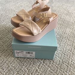 Seychelles Wedge Sandal In tan.   Never worn.  