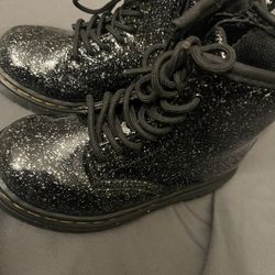Dr Marten Boots