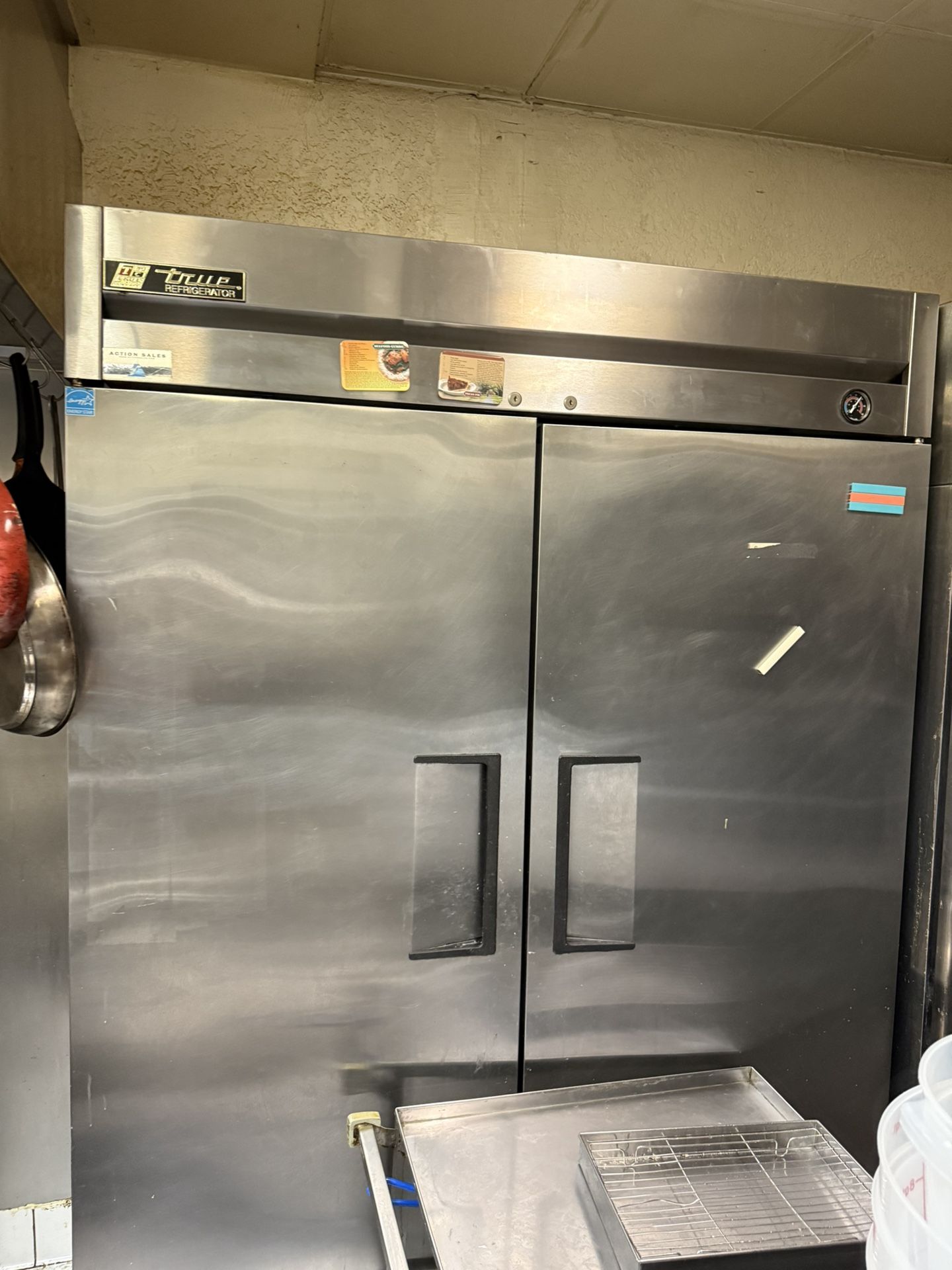 Refrigerator Commercial 