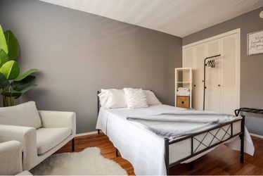 Full Bed Full Bed Frame + 8" Memory Foam Mattress – Bedding Included FREE