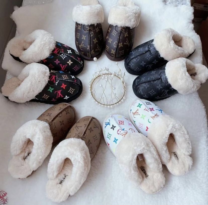 Lv Ugg Slides